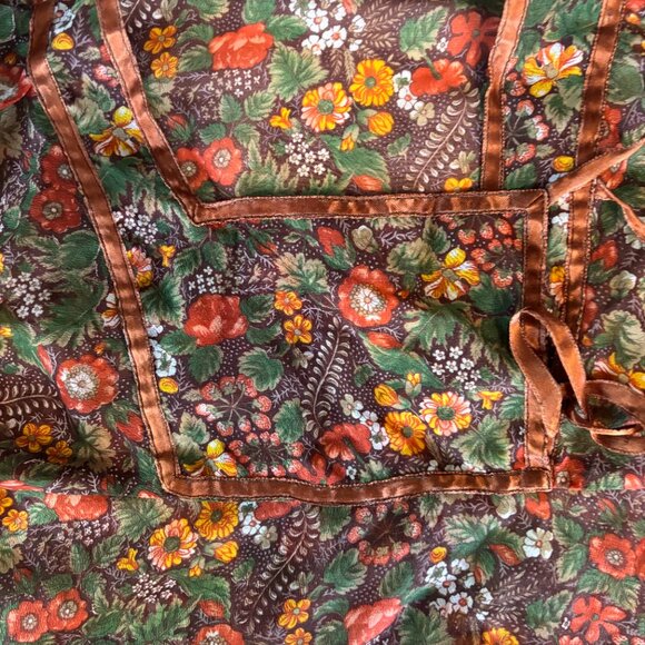70's Boho Flowy Floral Top - Brown Ribbon Tie Front Peasant Blouse - Picture 7 of 8